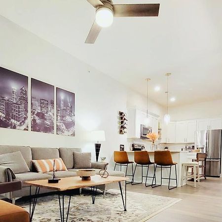 New Stylish Getaway- 5 Mil To Uptown/3 Smart Tvs! Appartement Charlotte Buitenkant foto