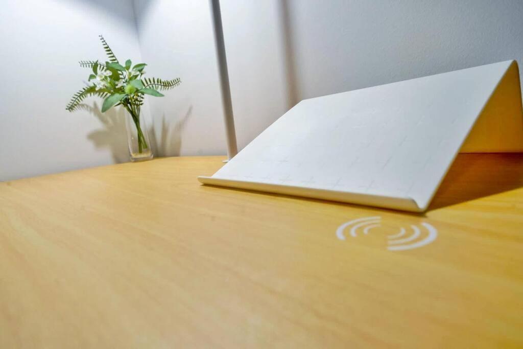 New Stylish Getaway- 5 Mil To Uptown/3 Smart Tvs! Appartement Charlotte Buitenkant foto