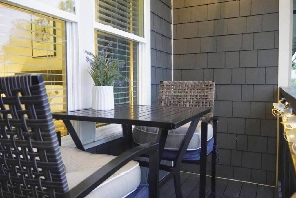 New Stylish Getaway- 5 Mil To Uptown/3 Smart Tvs! Appartement Charlotte Buitenkant foto