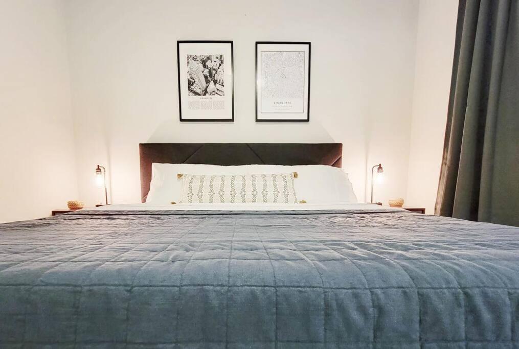 New Stylish Getaway- 5 Mil To Uptown/3 Smart Tvs! Appartement Charlotte Buitenkant foto